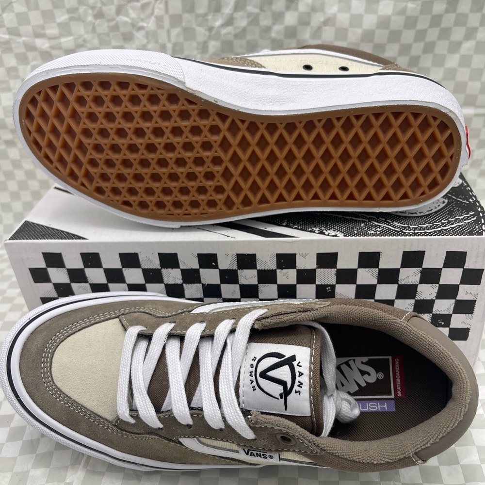 Vans Men’s Rowan
Walnut Sneakers 
VN0A5JIC1NU Tan and White Sneakers - Picture 4 of 16